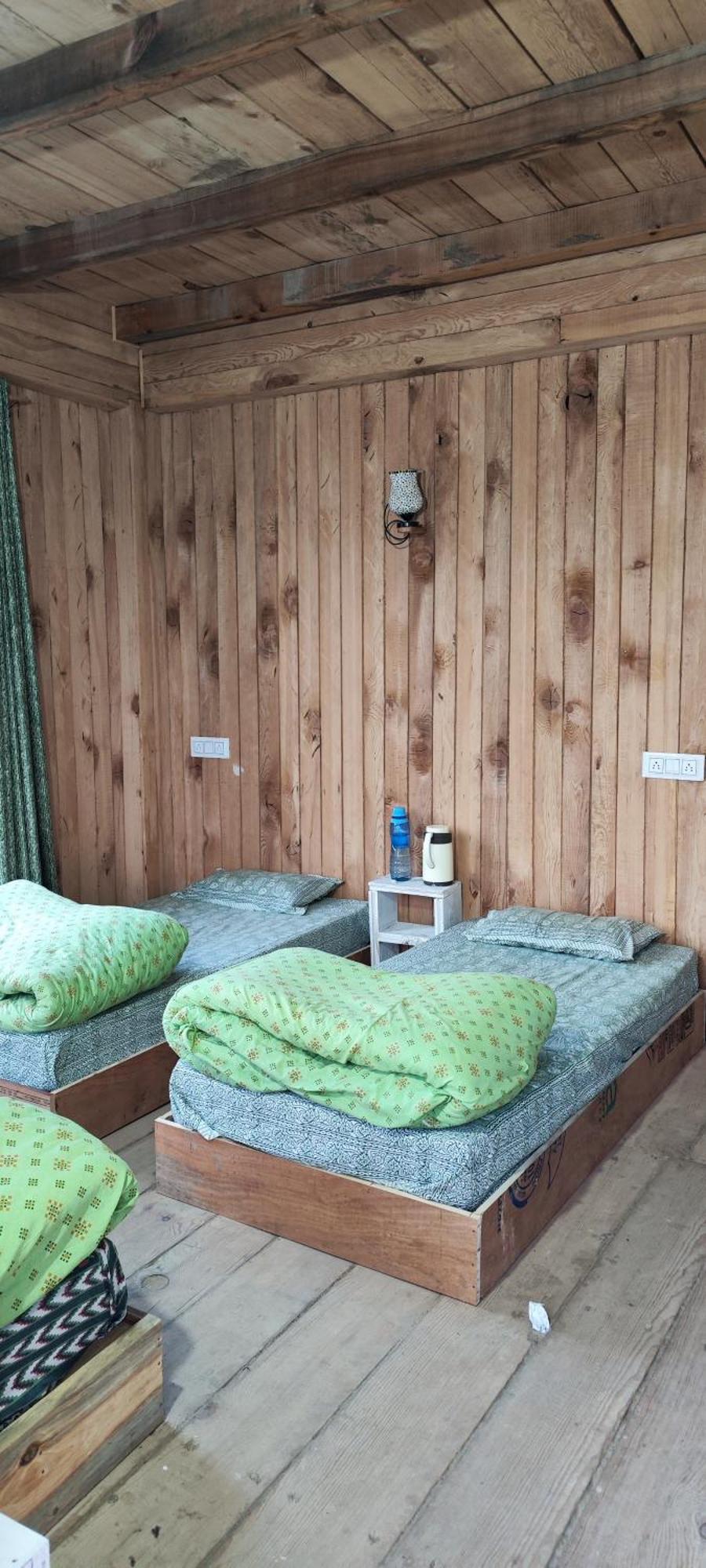 Sukun Hostel Sainj Eksteriør billede